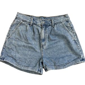American Eagle pleated denim shorts. Size 2.